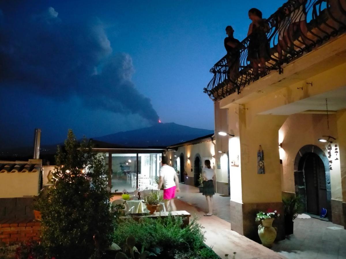 Villa Laura Apartment Giardini Naxos Eksteriør bilde