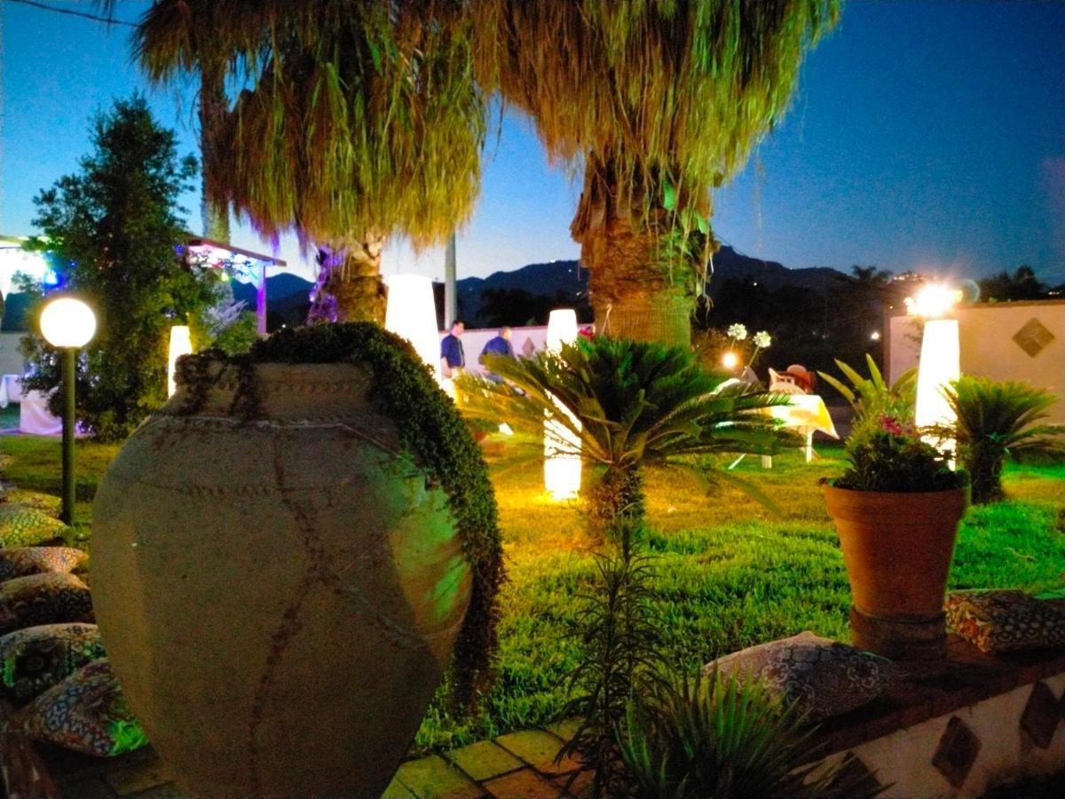 Villa Laura Apartment Giardini Naxos Eksteriør bilde