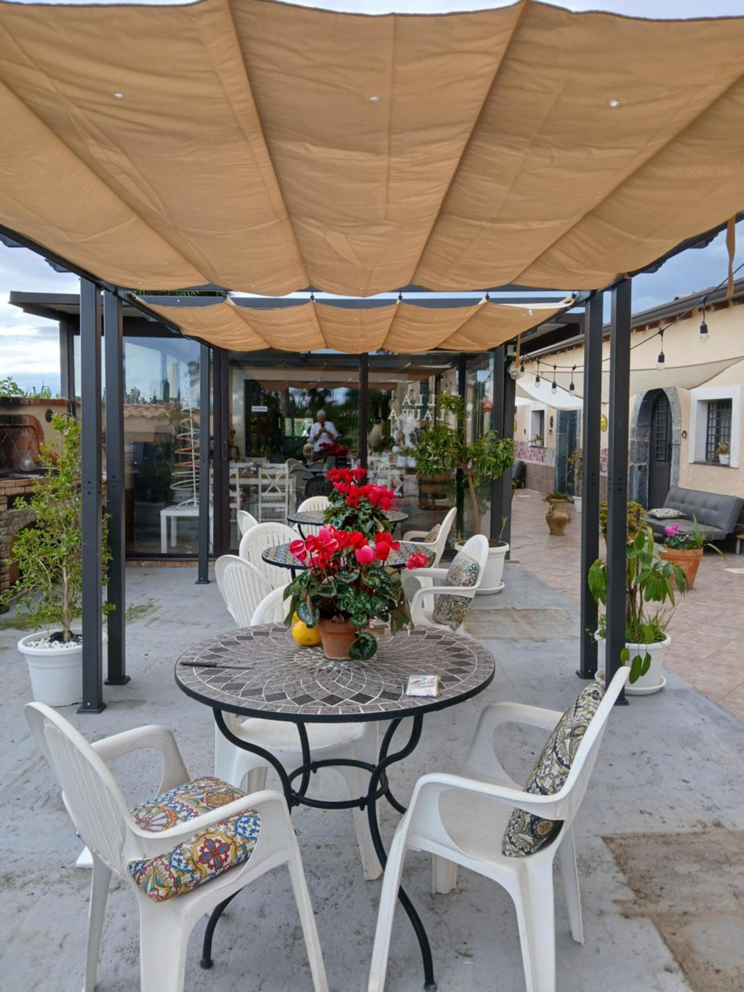 Villa Laura Apartment Giardini Naxos Eksteriør bilde