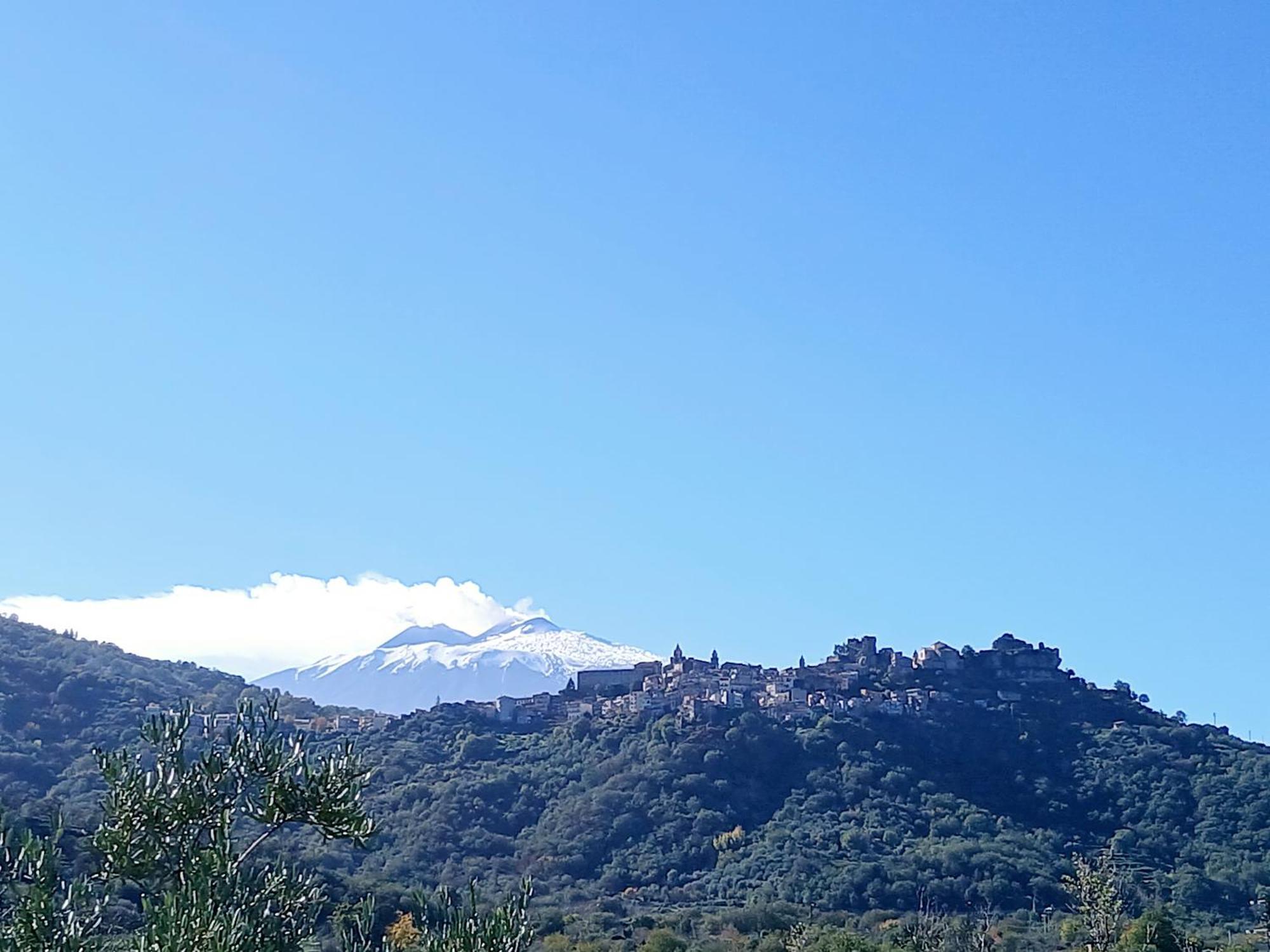 Villa Laura Apartment Giardini Naxos Eksteriør bilde