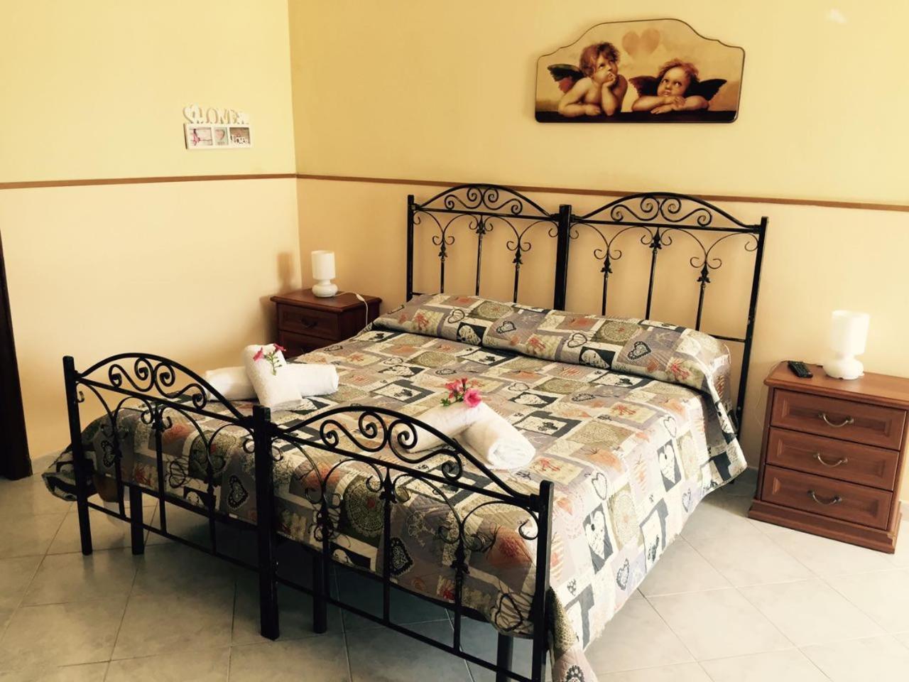 Villa Laura Apartment Giardini Naxos Eksteriør bilde